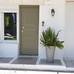 Lily's House-seafront In Hanioti, Halkidiki * Chanioti