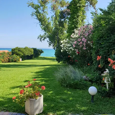 Prázdninový dům Lily's House-seafront In Hanioti, Halkidiki Chanioti