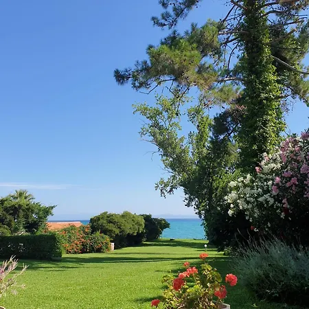 Lily's House-seafront In Hanioti, Halkidiki Prázdninový dům *