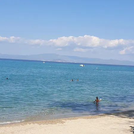 Prázdninový dům Lily's House-seafront In Hanioti, Halkidiki *