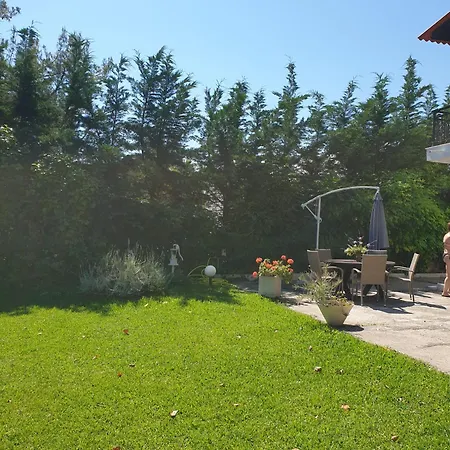 Lily's House-seafront In Hanioti, Halkidiki Chanioti