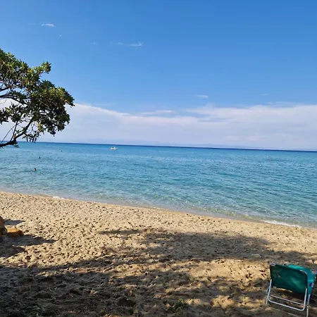 Lily's House-seafront In Hanioti, Halkidiki