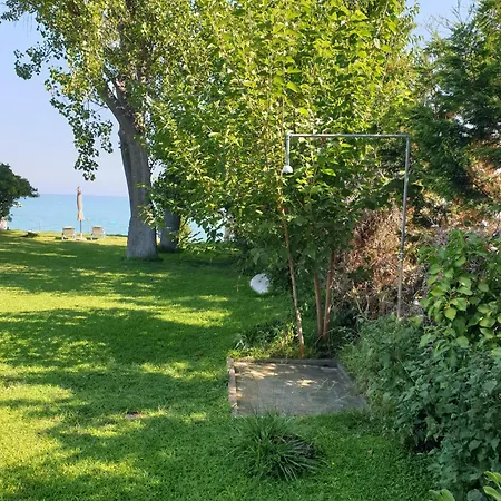 Lily's House-seafront In Hanioti, Halkidiki Prázdninový dům *