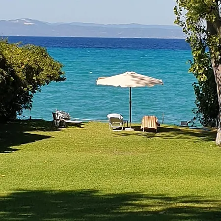 Lily's House-seafront In Hanioti, Halkidiki *