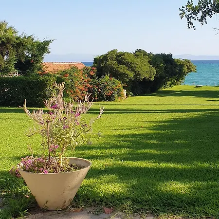 Lily's House-seafront In Hanioti, Halkidiki * Chanioti