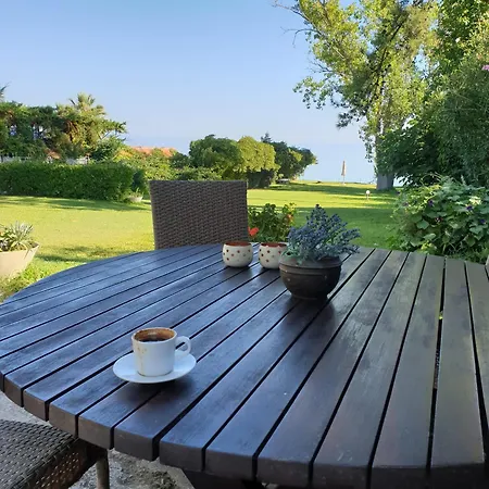 Lily's House-seafront In Hanioti, Halkidiki هانيوتي