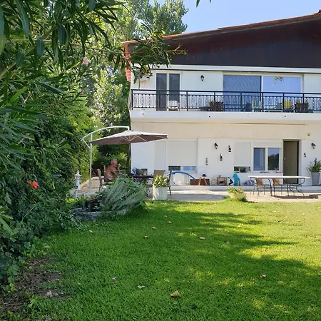 بيت للعطل Lily's House-seafront In Hanioti, Halkidiki *