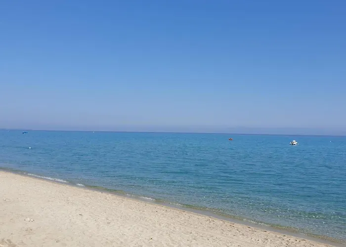 Lily's House-seafront In Hanioti, Halkidiki Case de vacanță Hanioti