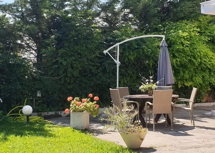 Lily's House-seafront In Hanioti, Halkidiki Case de vacanță *