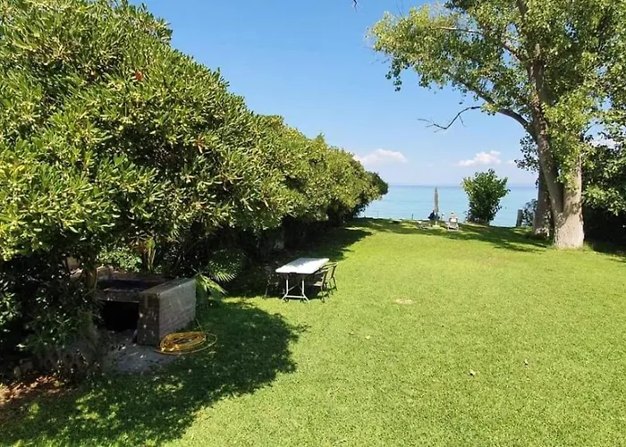 Case de vacanță Lily's House-seafront In Hanioti, Halkidiki