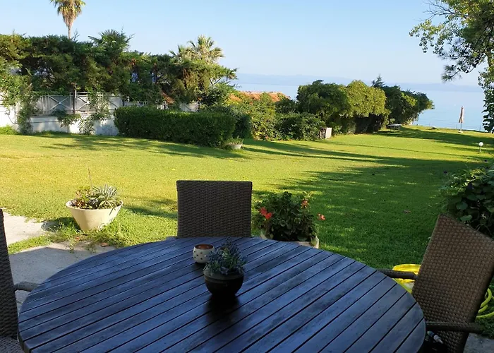 Lily's House-seafront In Hanioti, Halkidiki * Hanioti