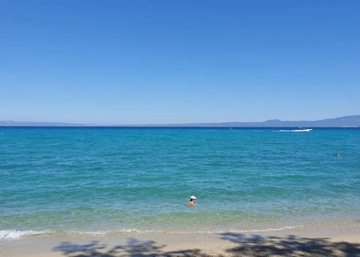 Case de vacanță Lily's House-seafront In Hanioti, Halkidiki Hanioti