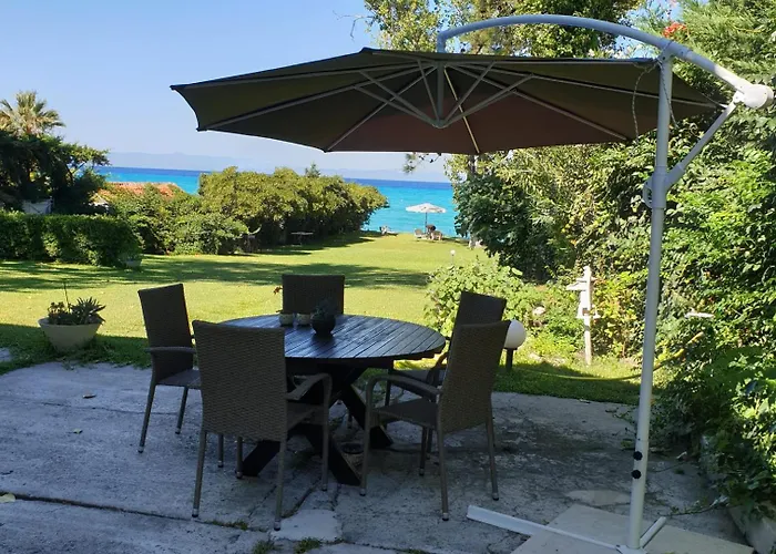 Lily's House-seafront In Hanioti, Halkidiki Case de vacanță