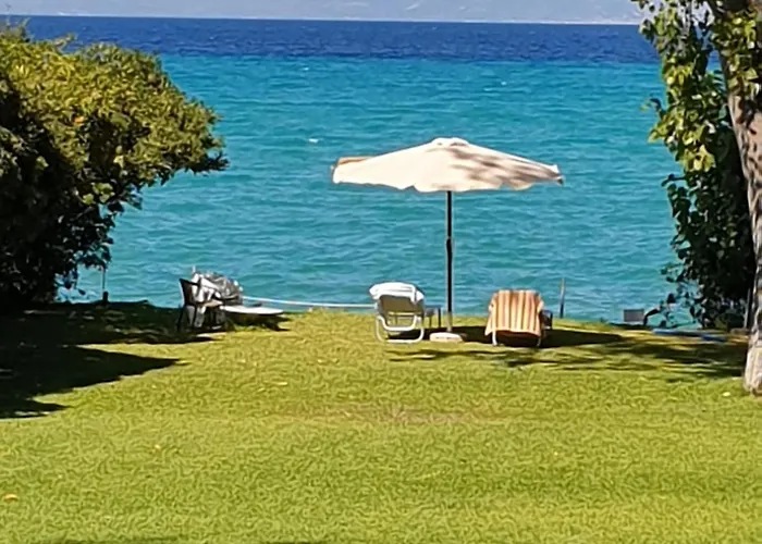 Lily's House-seafront In Hanioti, Halkidiki *