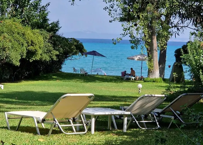 Lily's House-seafront In Hanioti, Halkidiki Case de vacanță Hanioti